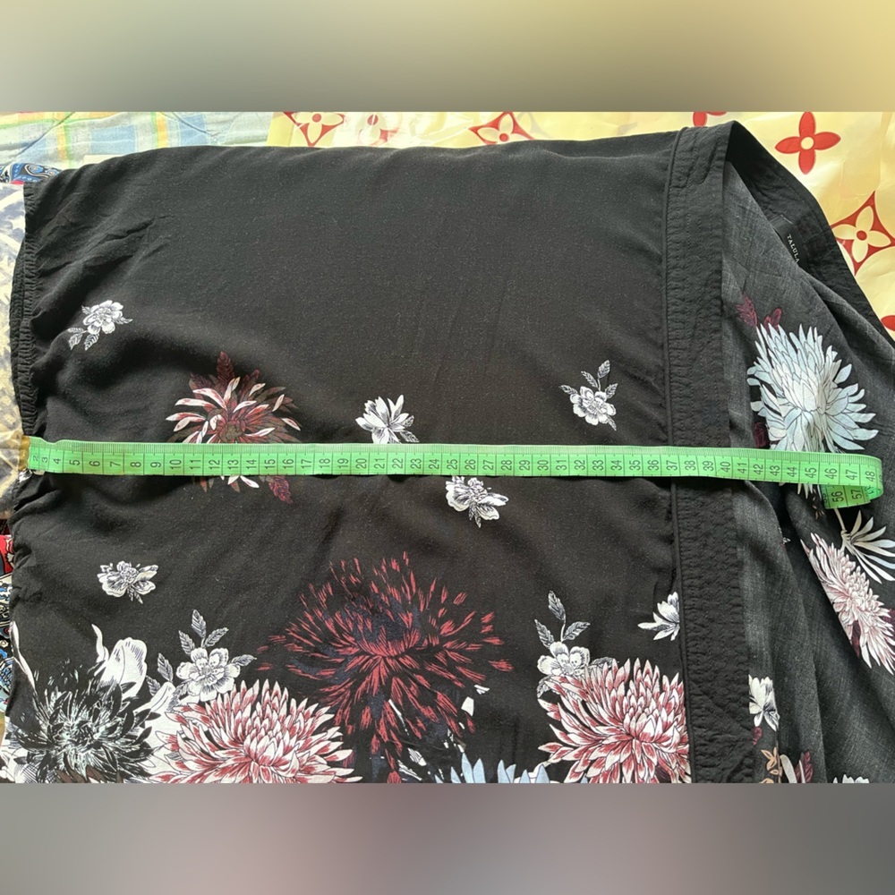 Beautiful ARITZIA TALULA floral kimono - Picture 5 of 9
